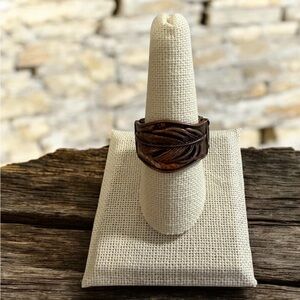 #736 Vintage Copper Tone Feather Stretch Band Ring Adjustable